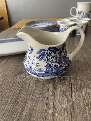 16-Piece Vintage Blue Willow China Collection