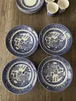 16-Piece Vintage Blue Willow China Collection - 4