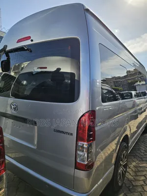 Toyota HiAce 2019 Commuter