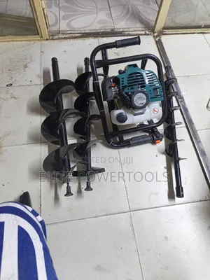 52cc Petrol Earth Auger / Post Hole Digger With 3 Drill Bits