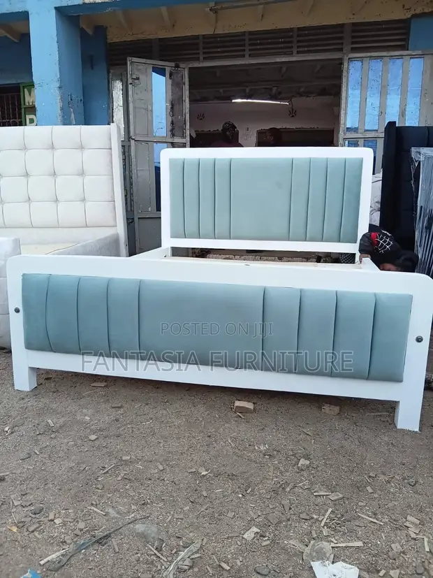 5x6 Mint Green Tufted Chester Bed - Brand New - 1