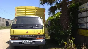 Mitsubishi Lorry Truck