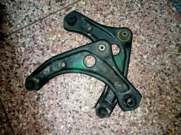 Nissan Control Arm (Used) - 1