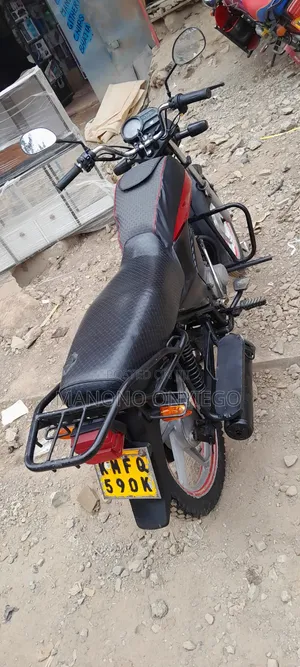 Honda CB 2021 Nyekundu
