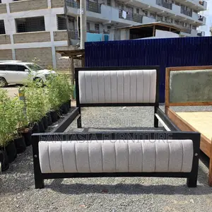 5x6 Classic Beige Tufted Mocket Bed