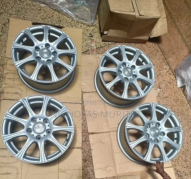 15 Inch Original Toyota Auris Rims (5 Holes) - 1