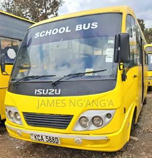Isuzu NQR 2014 Bus la Shule