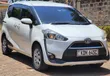 Toyota Sienta 2016 White - 4