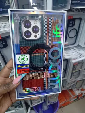 Kifaa cha Luxo MagSafe cha Carbon Fiber chenye Muundo wa Kiafrika kwa iPhone 13 Pro Max