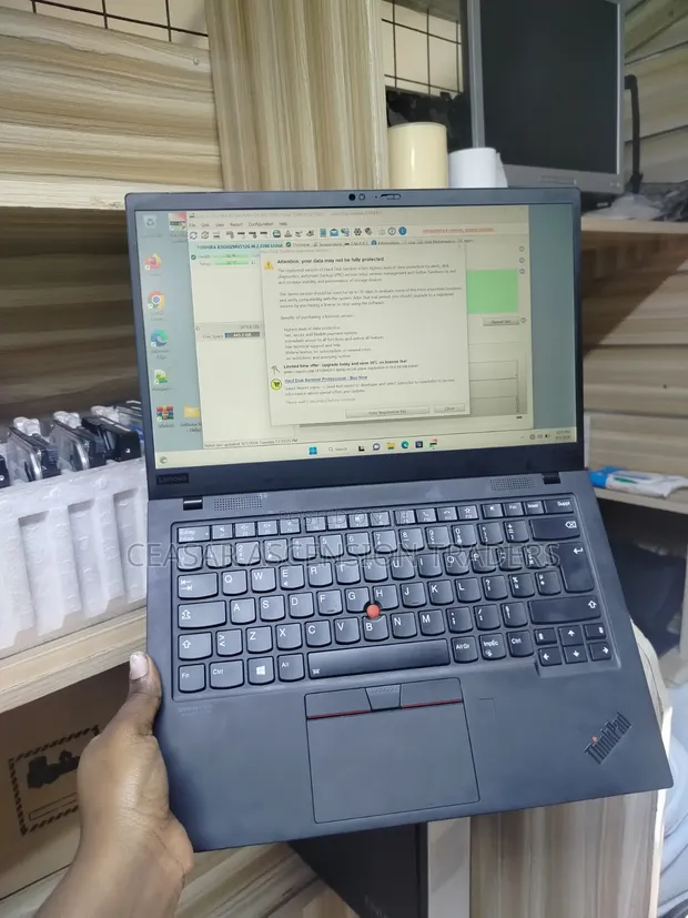 Lenovo ThinkPad X1 Carbon (Refurbished) - 1