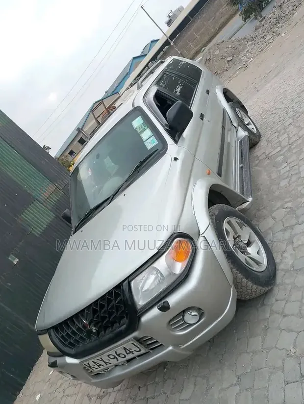 Mitsubishi Shogun 2008 White - 1