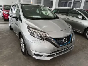 Nissan Note 2020 Nyeusi