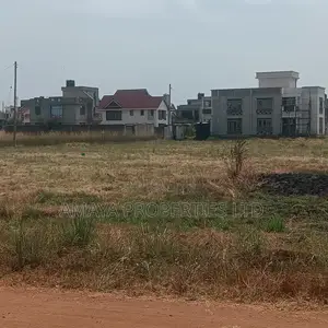 Vipande Bora vya Makazi Vinauzwa Mbali na Thika Road