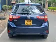 Toyota Vitz 1.0 FWD 5dr 2017 Bluu - 5