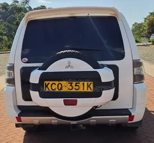Mitsubishi Shogun 3.2 Di-Dc GLS 2010 White