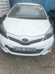 Toyota Vitz 2013 White - 2