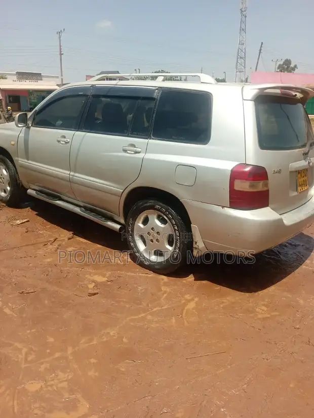 Toyota Kluger 2009 Silver - 1