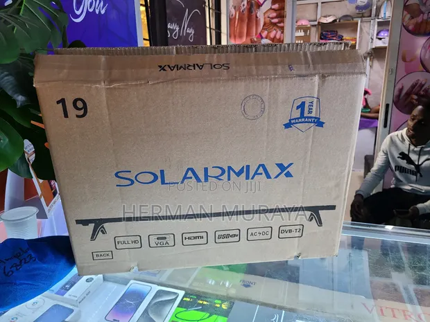 Solarmax 19-Inch Digital TV - 1
