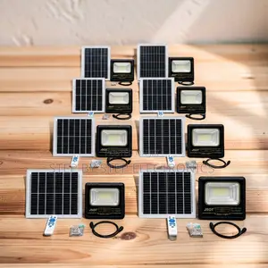 Bulk Prices Outdoor 100W,200W,300W Watts Solar Flood Lights