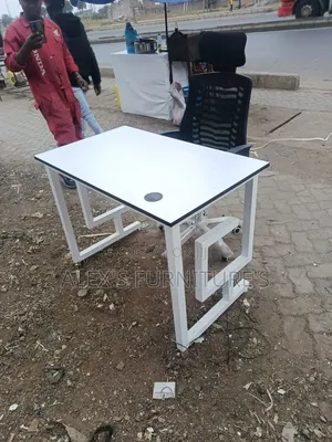 Student Adult Table/Executive Desk