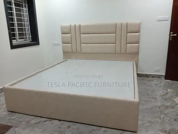 5x6 Luxury Upholstered Chester Bed with Mattress - 1