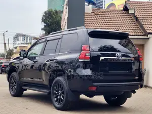 Toyota Land Cruiser Prado 2.8 2021 Black