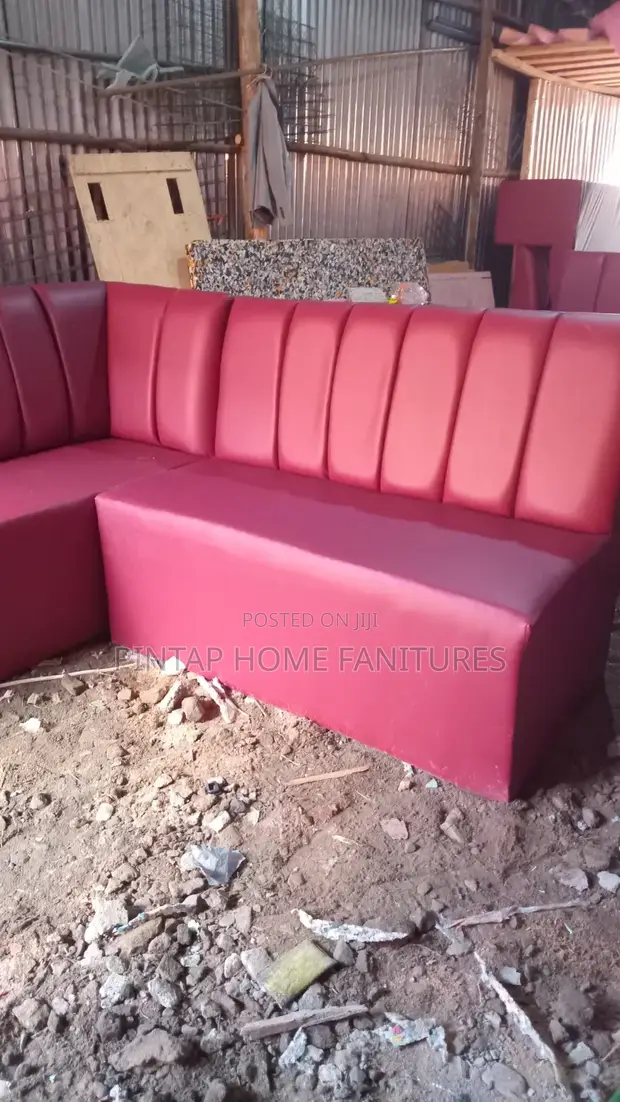 Restaurant/Bar Waiting Coach Chair - Brand New - 1