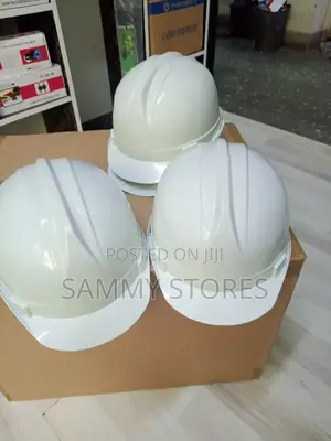 Heavy-Duty Construction Safety Helmet