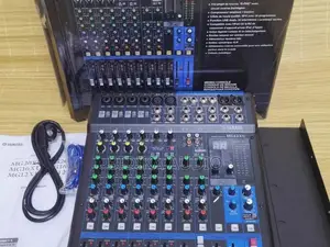 Yamaha MG12XU 12-Channel Analog Mixer with USB & FX