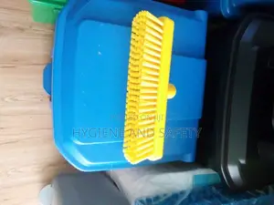 Kifagio cha Rangi ya Njano chenye Kiambatisho cha Kushikilia