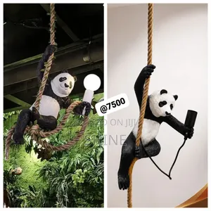 Taa ya Kuning'inia ya Panda