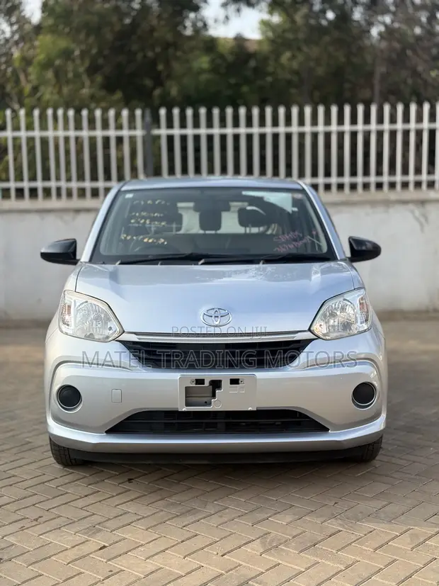 Toyota Passo 1.0 FWD 2019 Silver - 1
