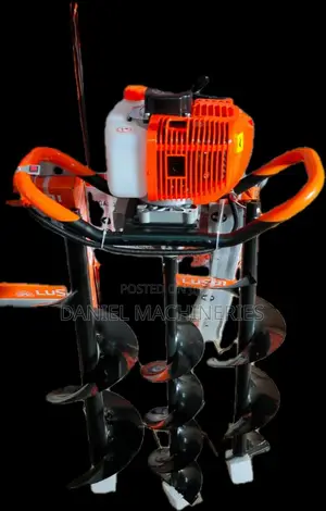 Lusqi Two-Stroke Earth Auger with 3 Blades