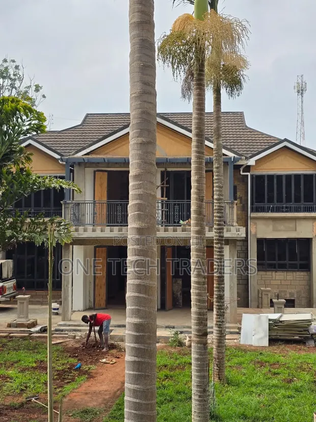 6 Bedroom Bungalow in New Kitsuru, Nairobi Central for Sale - 1