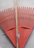 Tramontina Giant Leaf Rake - 26 Teeth, 120cm Wood Handle - 3