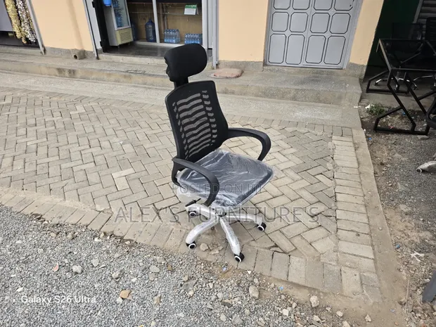 Boss Office Products Tufted Back Office Chair - Brand New - 1