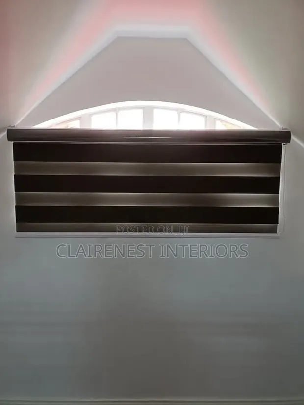 Horizontal Blinds for Office Windows - 1