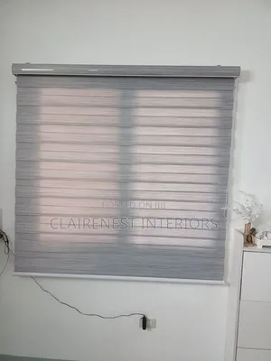Elegant Horizontal Blinds for Bright, Modern Rooms