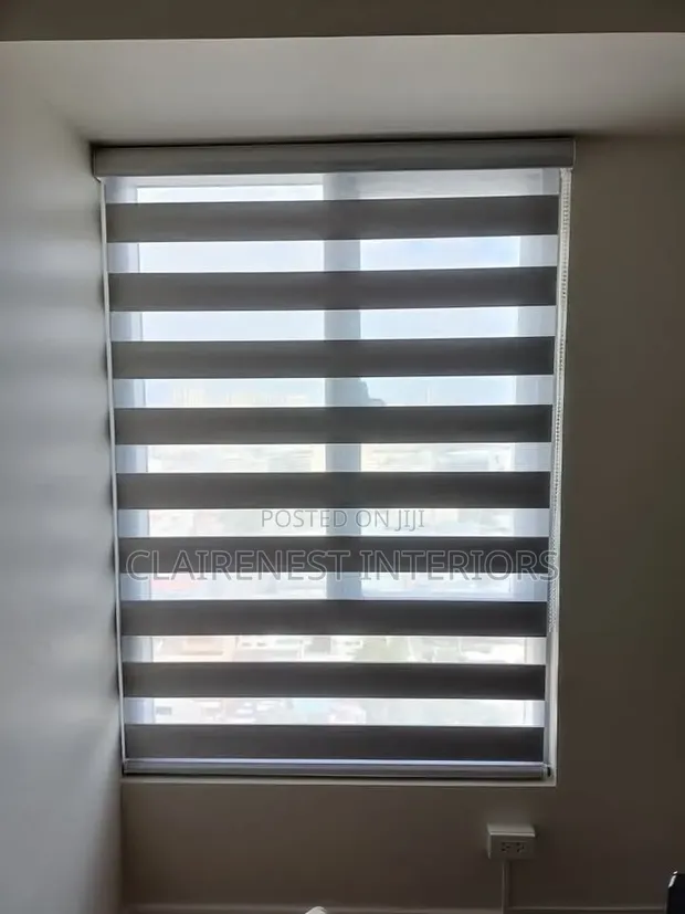Horizontal Blinds for Office Windows - 1