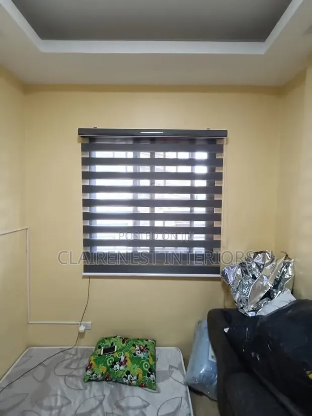 Easy Operational Horizontal Office Blinds - 1