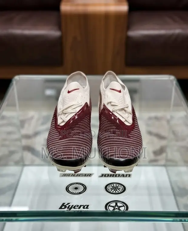Nike United Phantom 6 Low Football Boots - 1