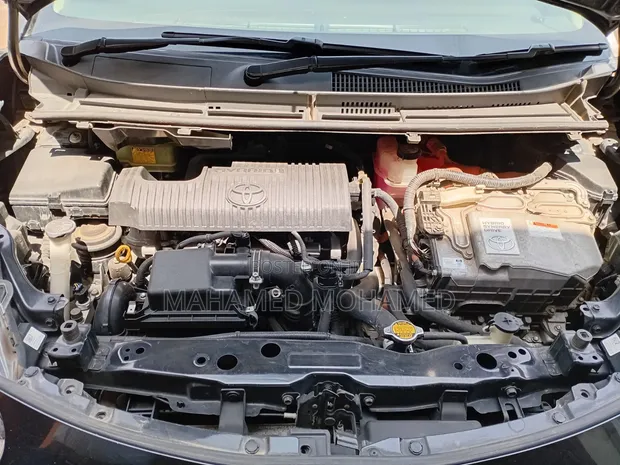Toyota Sienta 2017 Hybrid - 1