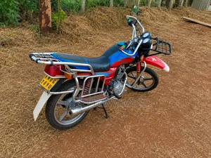 Ranger 2013 Red Motorcycle