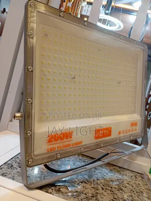 200W Outdoor Flood Light - IP66 Waterproof