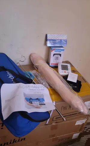 Advanced IV Training Model yenye Kipimo cha BP