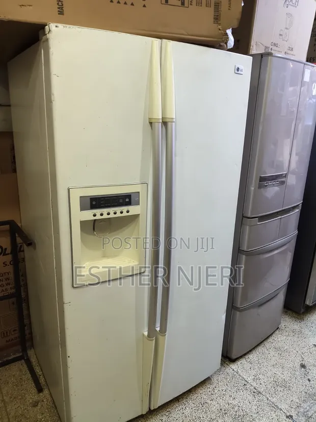 LG Twin Doors Fridge 700L - Used - 1