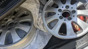 Magurudumu ya Mercedes-Benz - Saizi 15