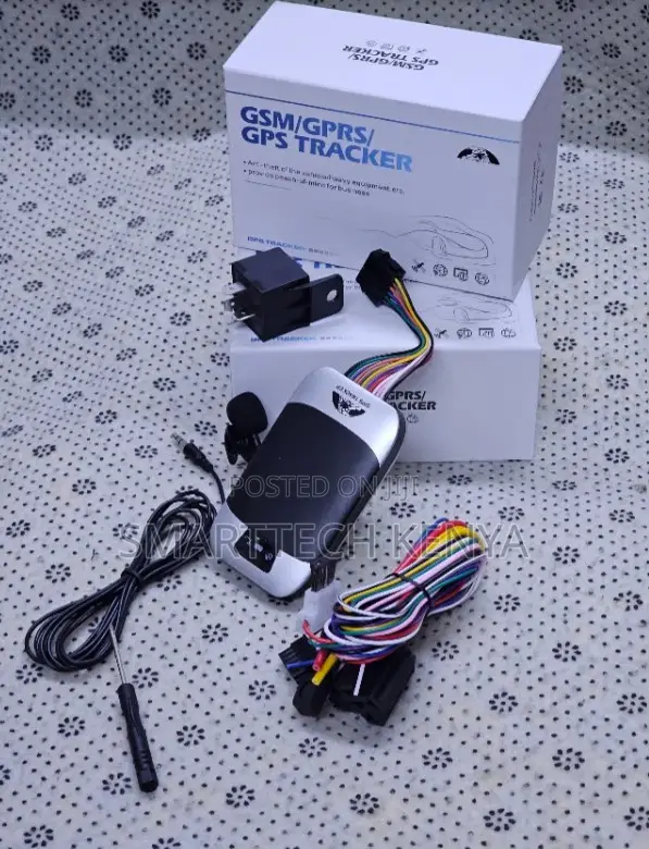 SMARTTECH GPRS Real-Time Car Tracker - 1