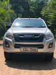 2022 Isuzu D-MAX Double Cabin - 4