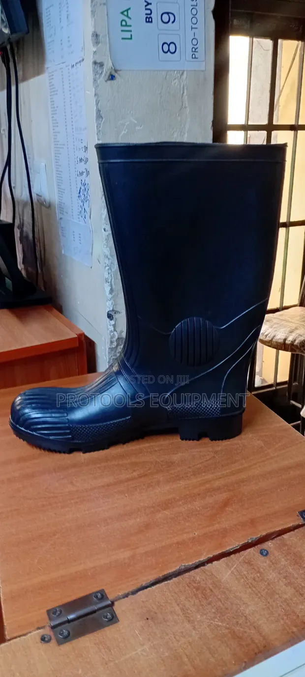 Industrial Gumboot Size 42 - 1